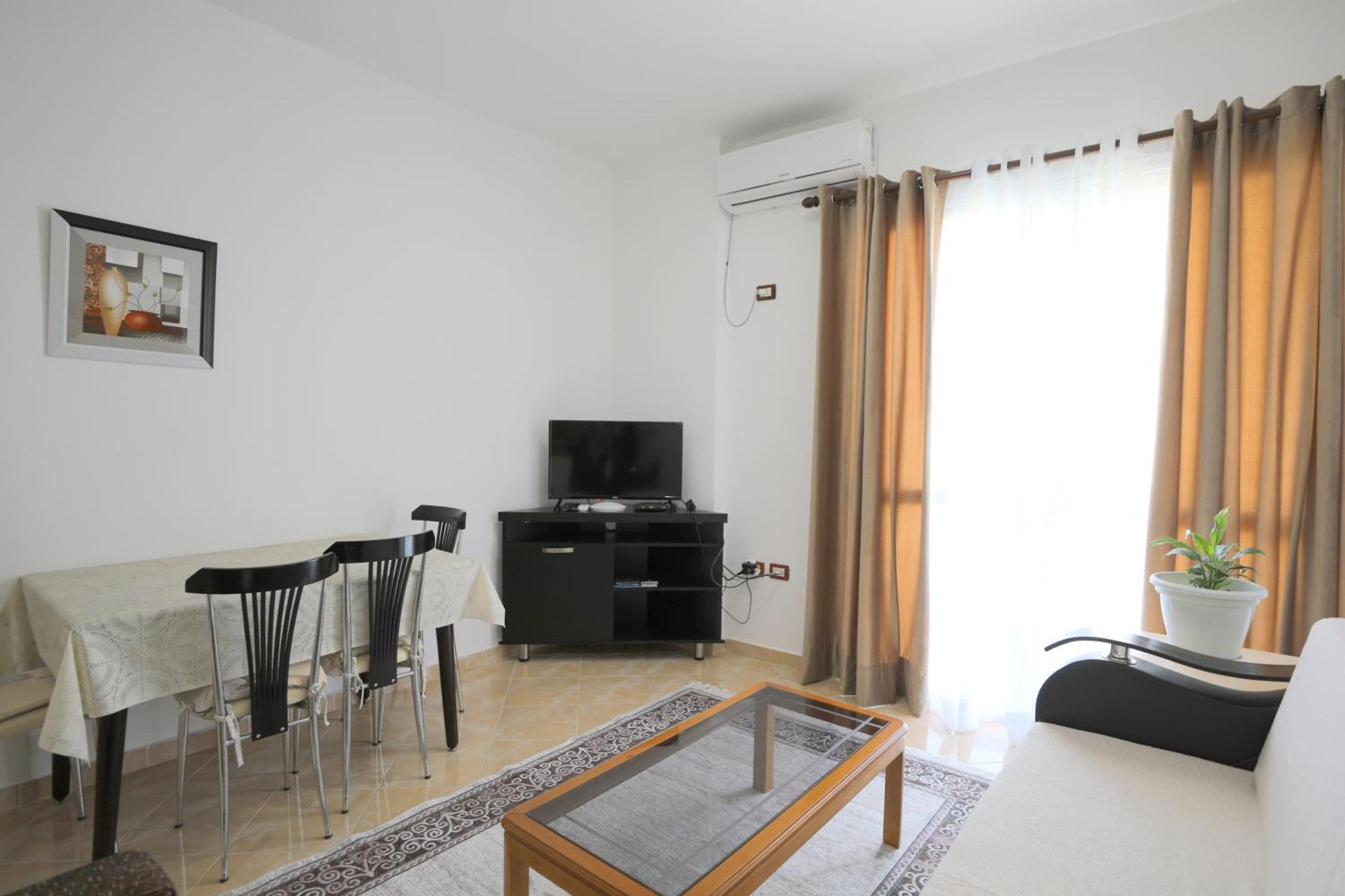 Blue Bay Apartments Sarandë Esterno foto