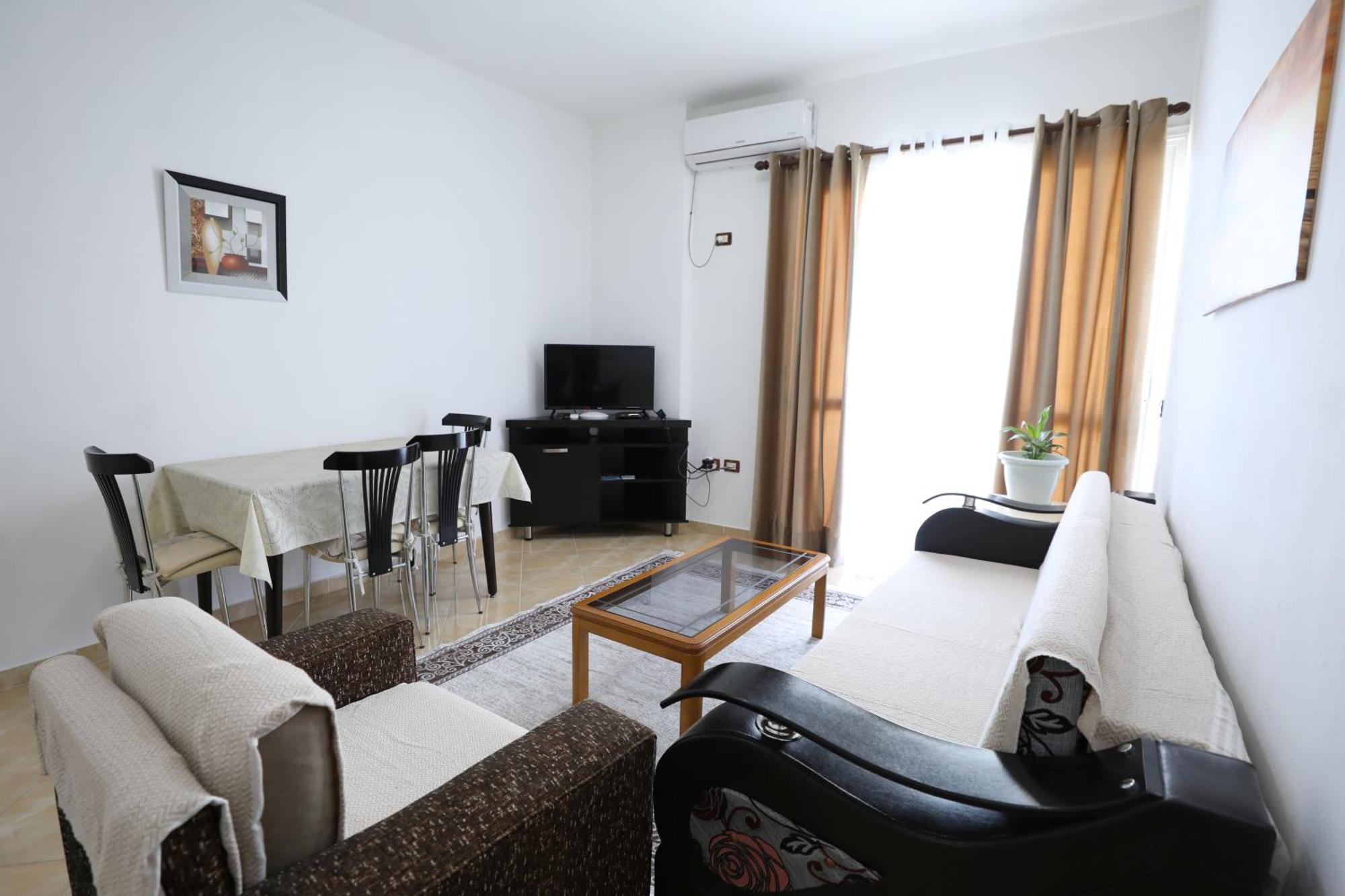 Blue Bay Apartments Sarandë Esterno foto