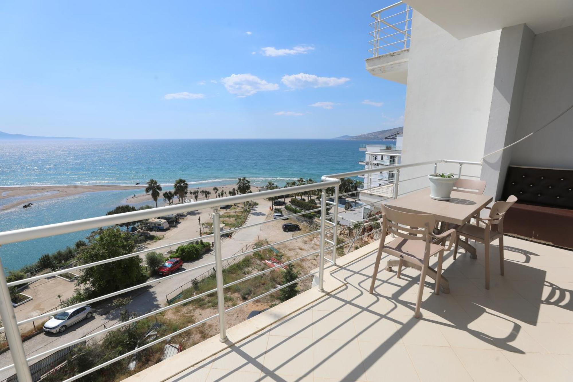 Blue Bay Apartments Sarandë Esterno foto